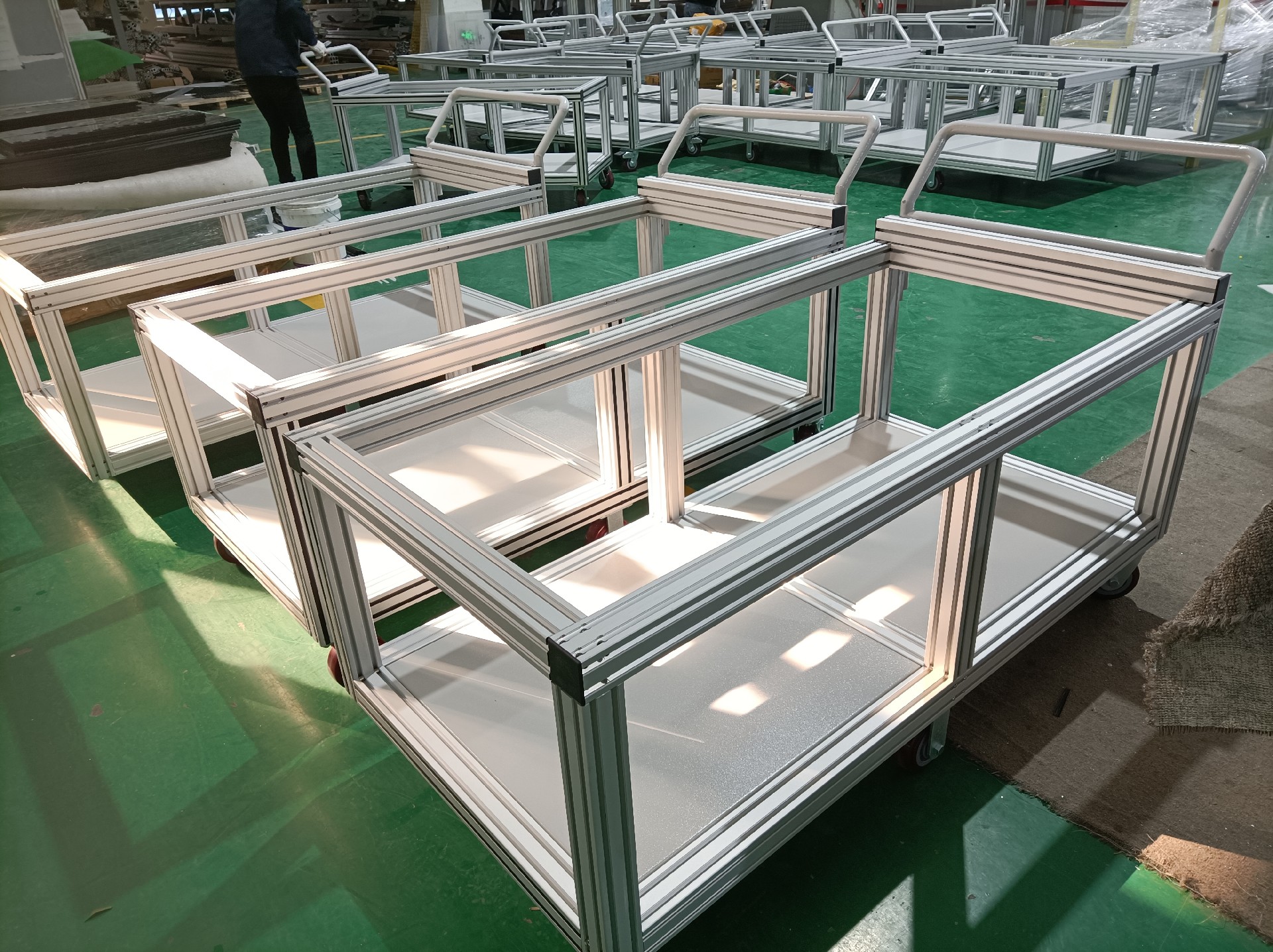 鋁型材儀表箱轉(zhuǎn)運車 鋁型材儀表箱轉(zhuǎn)運車