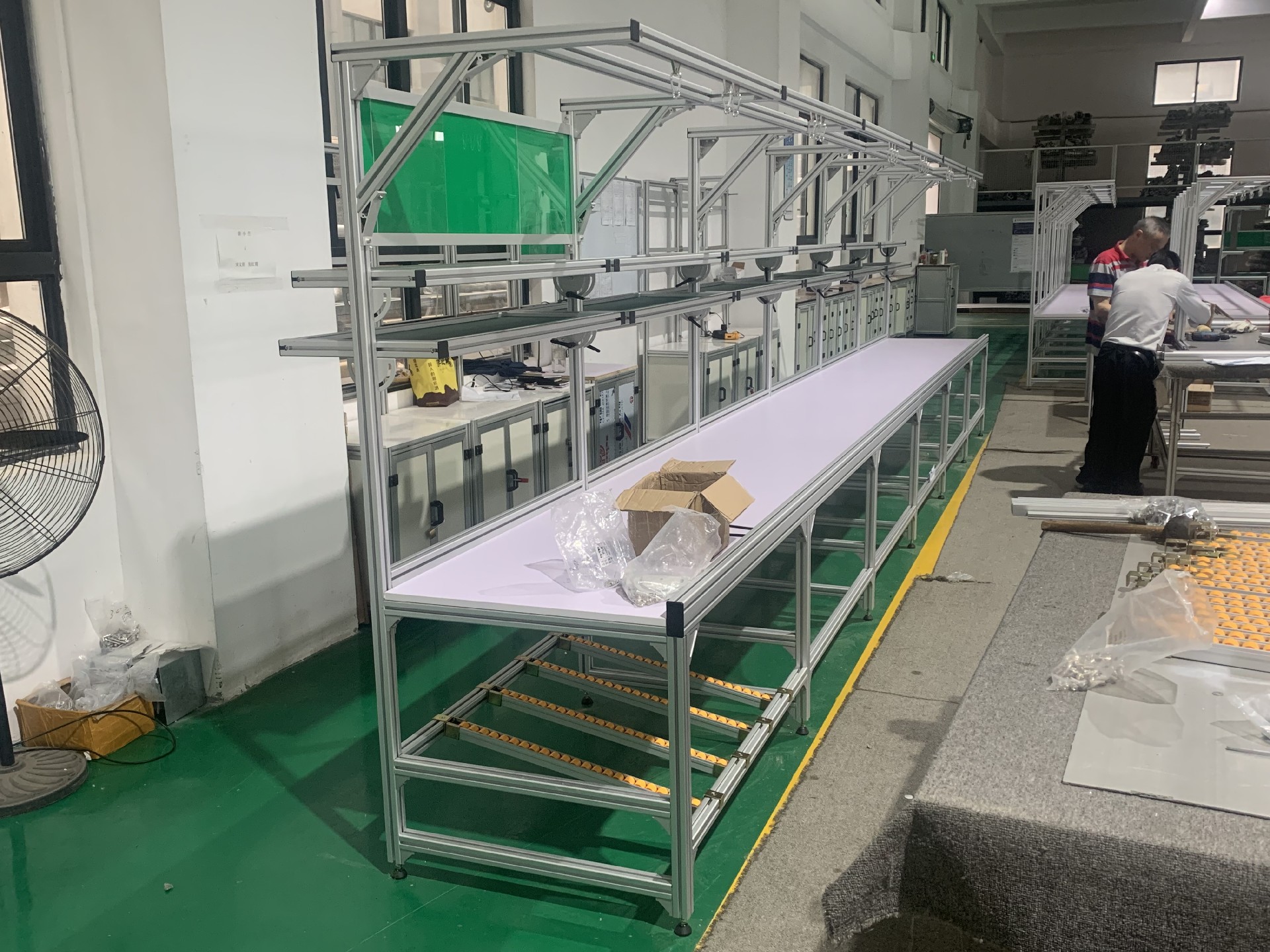 萬(wàn)向球流水線工作臺(tái) 萬(wàn)向球流水線工作臺(tái)