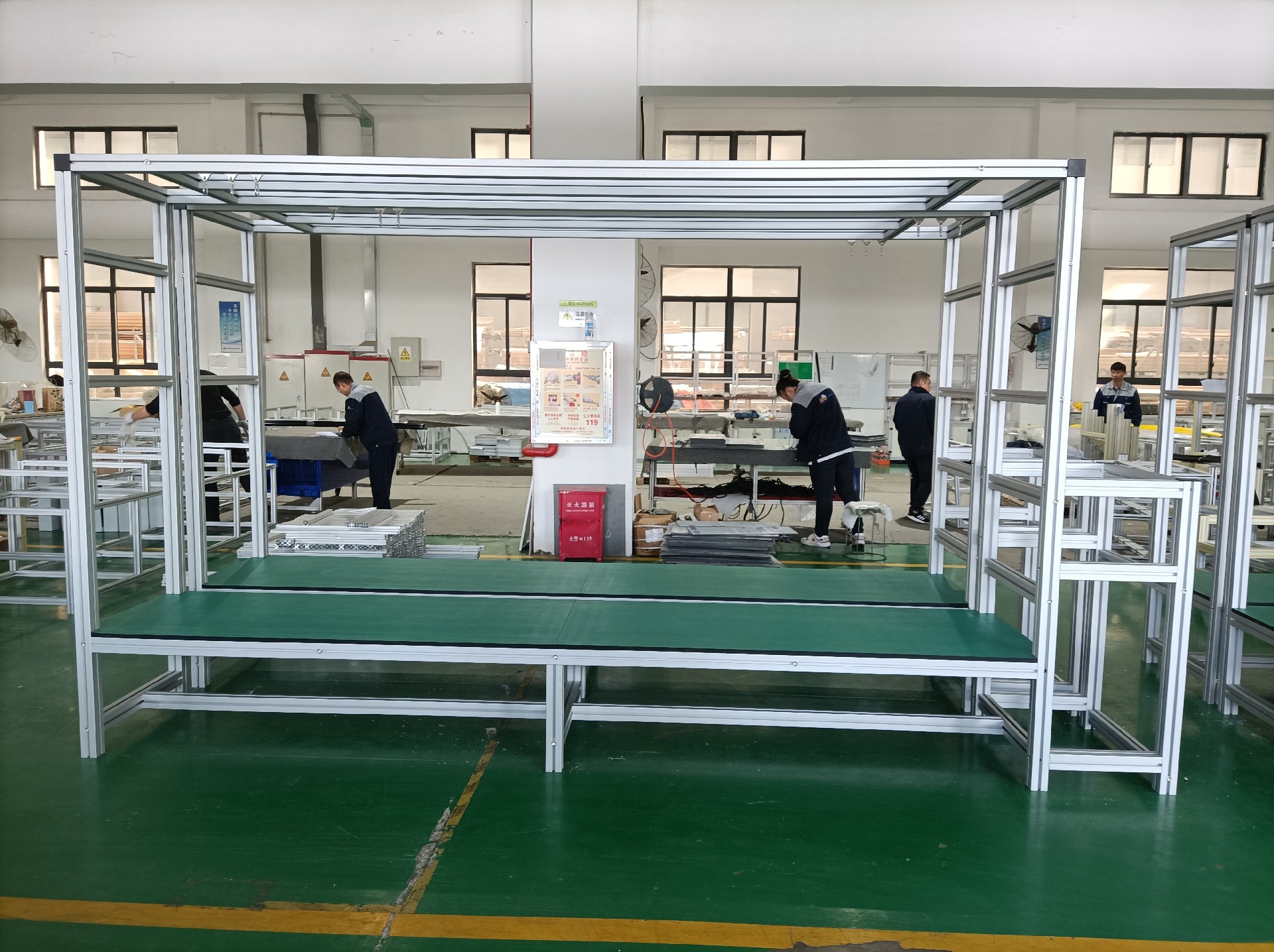 鋁型材插接箱工作臺(tái) 鋁型材插接箱工作臺(tái)