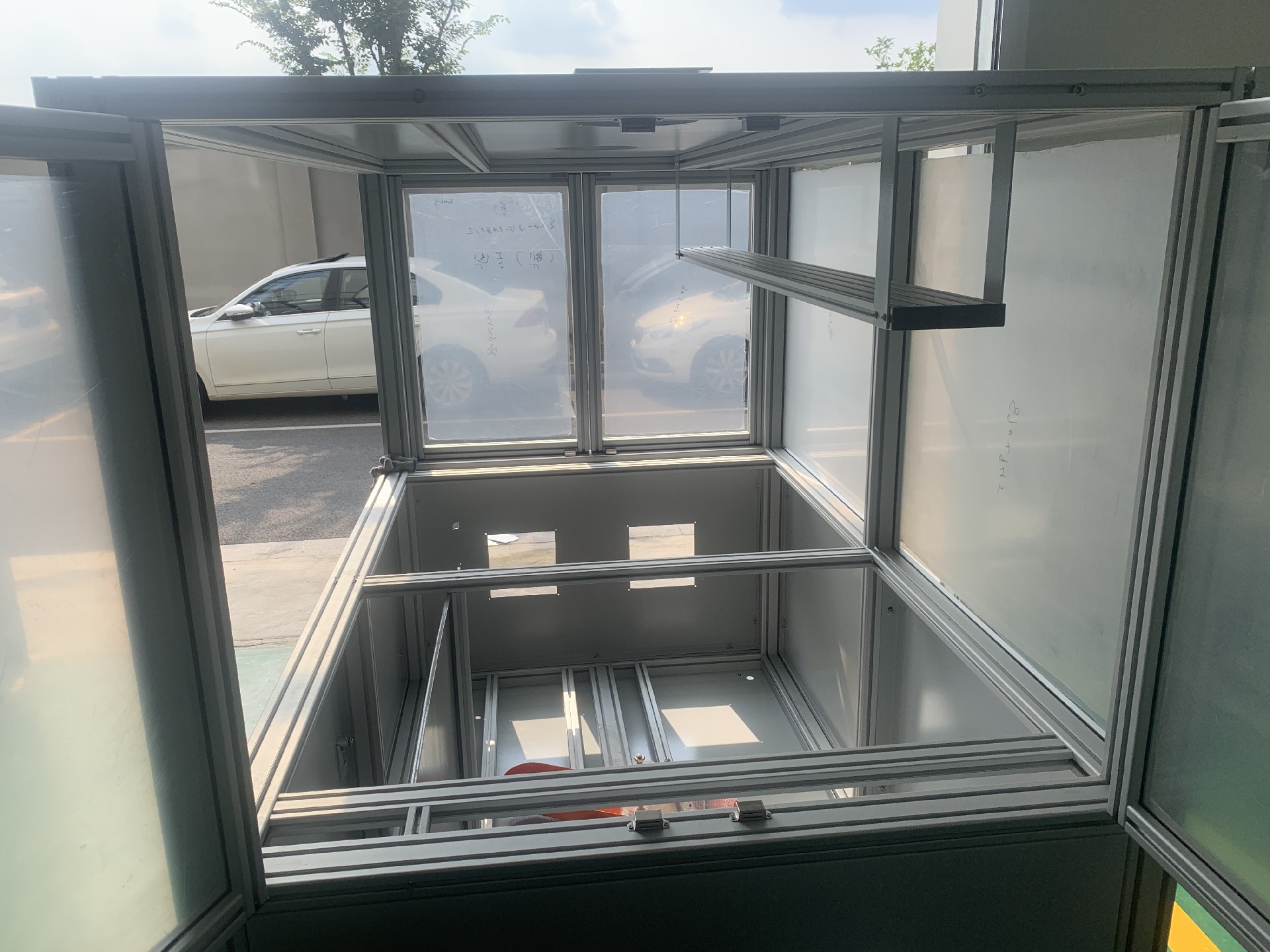 鋁型材設(shè)備機(jī)柜 鋁型材設(shè)備機(jī)柜