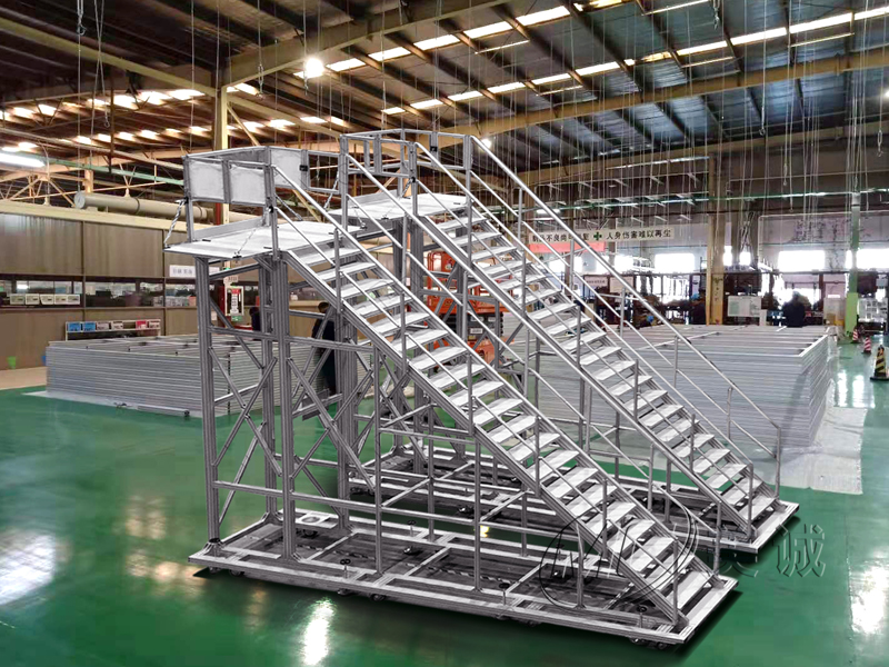 踏步工業(yè)扶梯 踏步工業(yè)扶梯